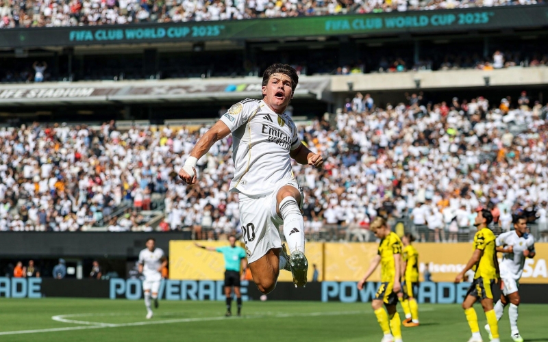 Trực tiếp Real Madrid 2-0 Dortmund: Nhân đôi cách biệt