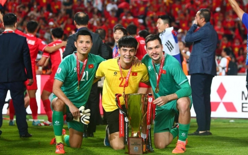 HLV Kim Sang Sik tìm ra thủ môn số 1 của U23 Việt Nam