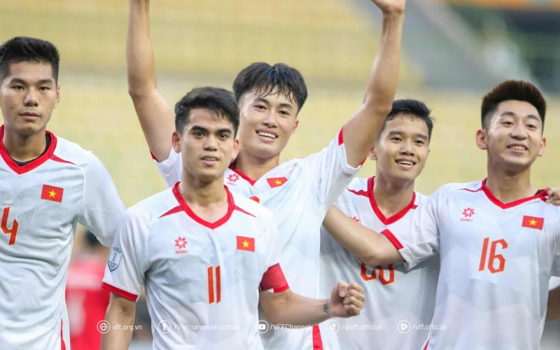 Thắng đậm U23 Lào, U23 Việt Nam sáng cửa vào bán kết