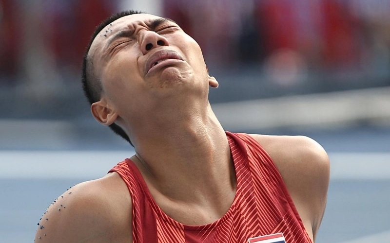 VĐV Thái Lan vừa tập vừa khóc trước SEA Games vì bị nợ lương