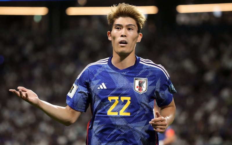 Hậu vệ Nhật Bản bất ngờ sáng cửa dự World Cup dù thất nghiệp