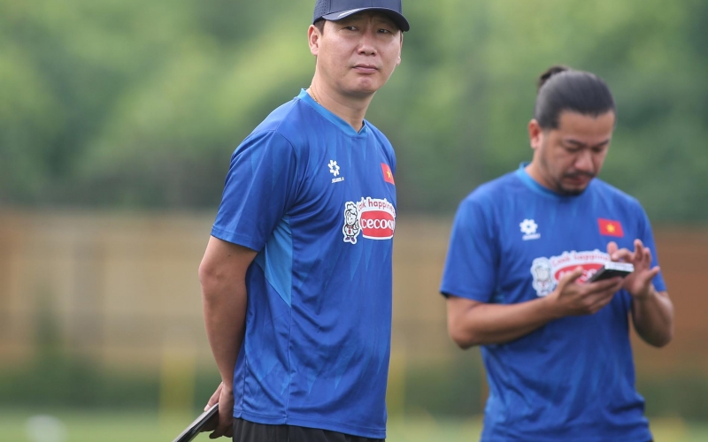 HLV Kim Sang Sik loại hàng loạt cầu thủ U23 Việt Nam