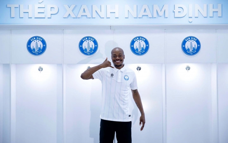Siêu tiền đạo ghi 16 bàn cho ĐT Nam Phi cập bến V-League