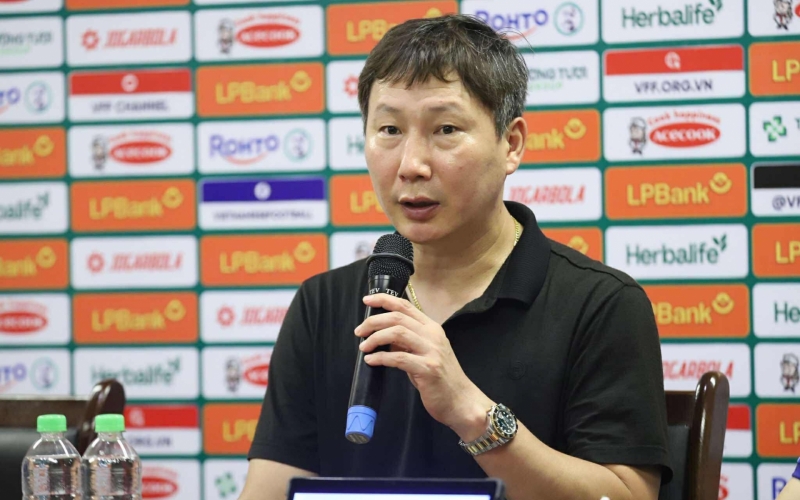 HLV Kim Sang Sik: 'U23 Việt Nam vẫn phải cải thiện'