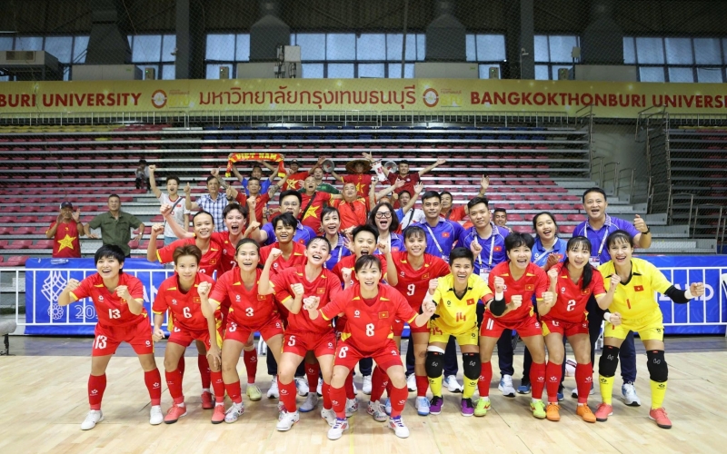 Vào chung kết, Futsal nữ được VFF thưởng nóng
