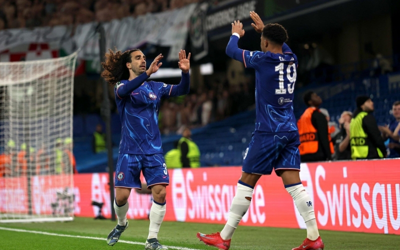 Thua trên sân nhà, Chelsea vất vả vào bán kết Conference League