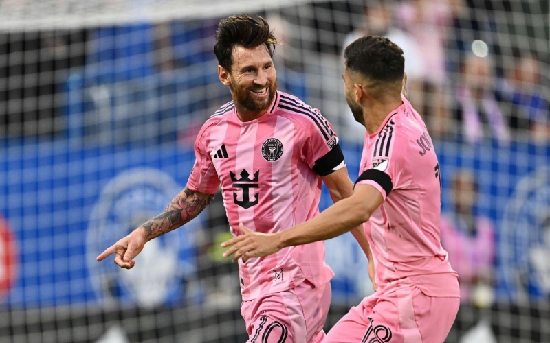 Messi lập cú đúp, Inter Miami thắng tưng bừng Montreal