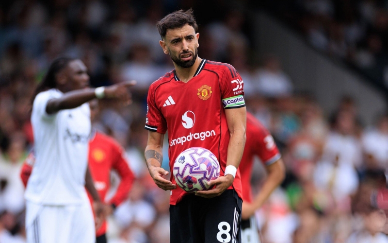 Bruno trượt 11m, MU hòa thất vọng Fulham
