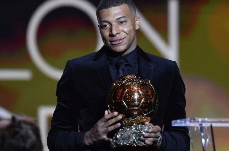 Mbappe lên tiếng bất ngờ về Quả bóng Vàng