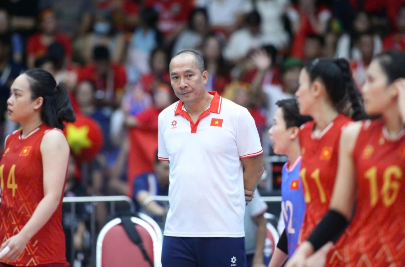 HLV Nguyễn Tuấn Kiệt lên tiếng về pha bóng gây tranh cãi ở set 5