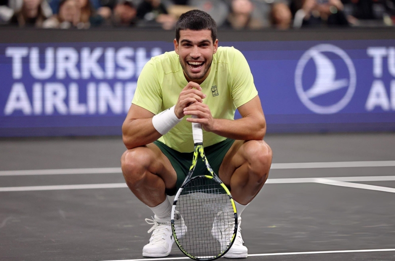 Tái xuất hậu ATP Finals, Alcaraz bất ngờ thua đối thủ có phong độ siêu dở tệ