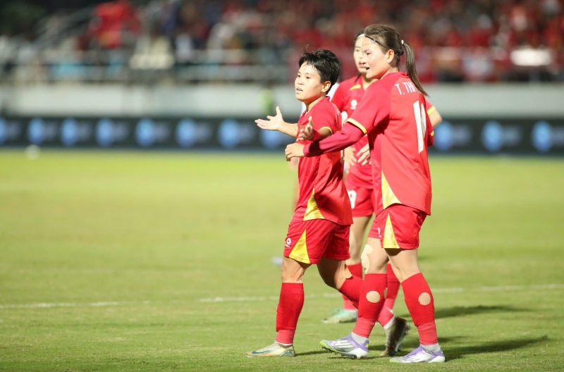 Trực tiếp nữ Việt Nam 0-0 Philippines: Trọng tài sai lầm nghiêm trọng