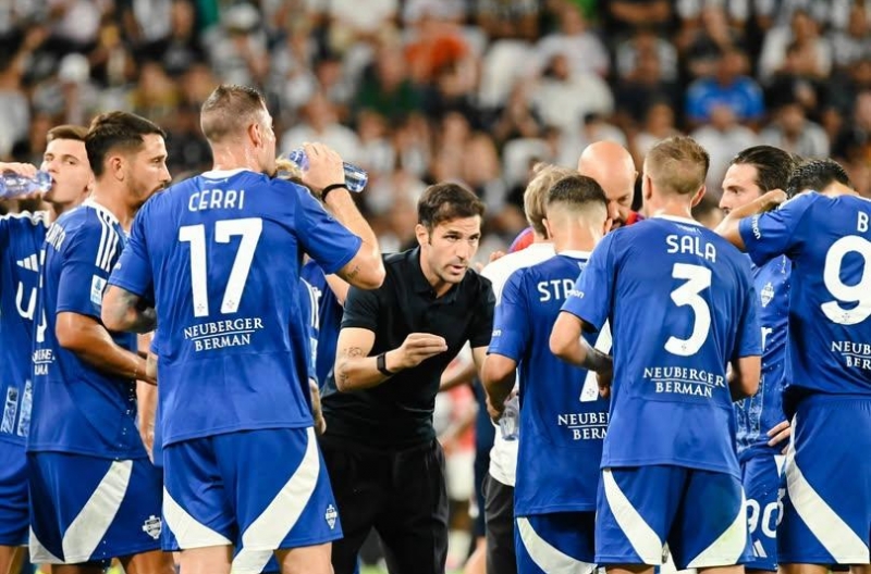 Cesc Fabregas viết câu chuyện cổ tích tại Italia