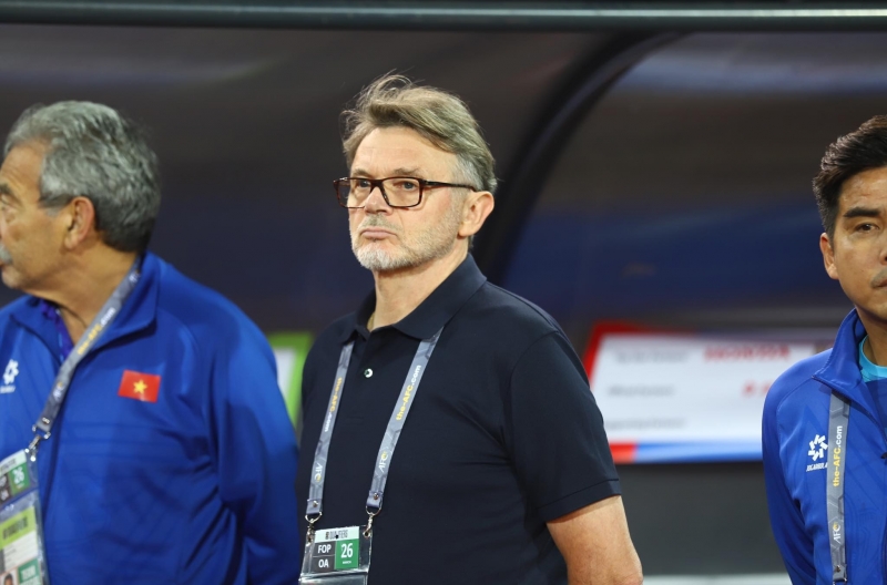 Truyền thông Nhật Bản 'sốc' khi LĐBĐ Việt Nam sa thải HLV Troussier