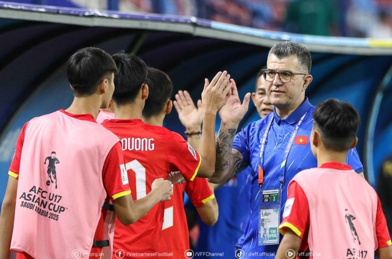 Tuyển Việt Nam thắng đậm 4-1 trước giải quốc tế