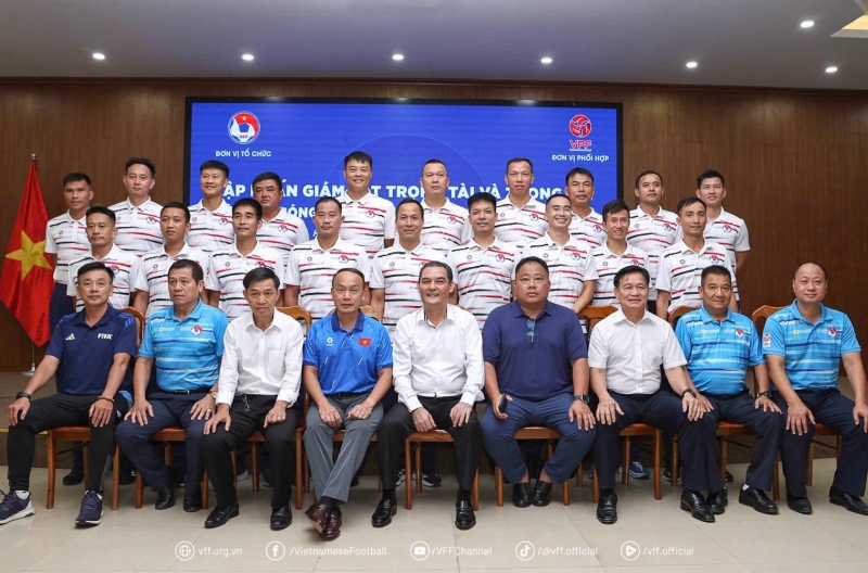 VFF chia tay 5 trọng tài ngay trước V-League 2025/26