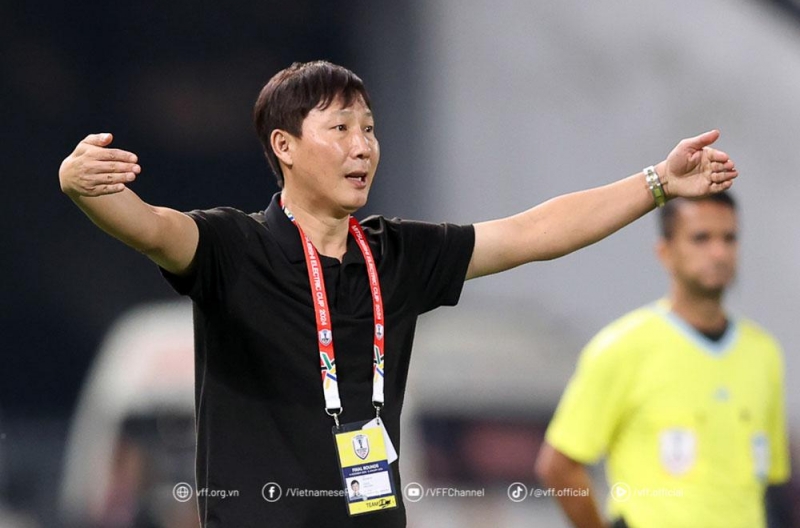 HLV Kim Sang Sik khiến cả Đông Nam Á ngả mũ vì thống kê khó tin