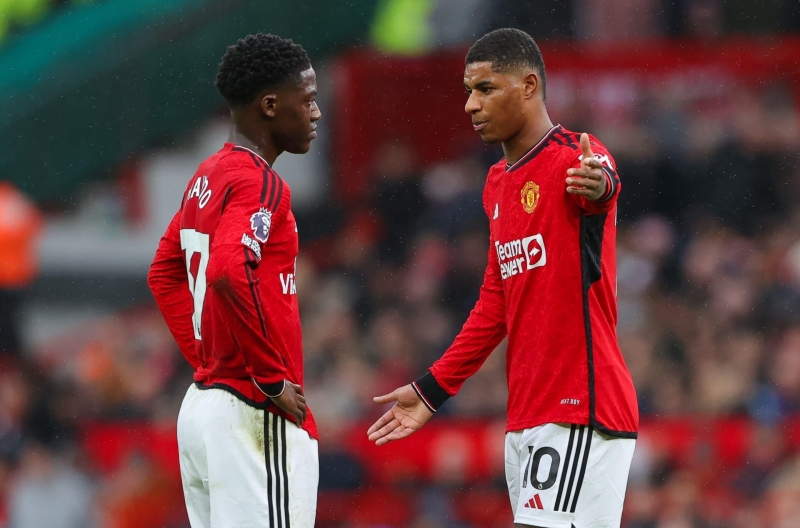 Chuyển nhượng MU 7/11: Tạm biệt 2 cầu thủ có 'máu Quỷ'; MU nhắm 'ngọc thô' đến từ Brazil