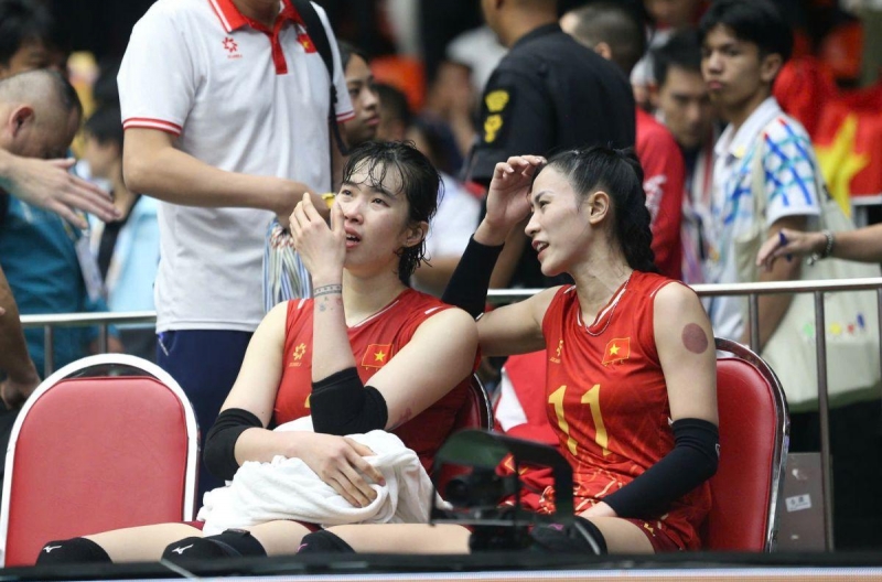 Trọng tài xin lỗi tuyển bóng chuyền nữ Việt Nam sau chung kết