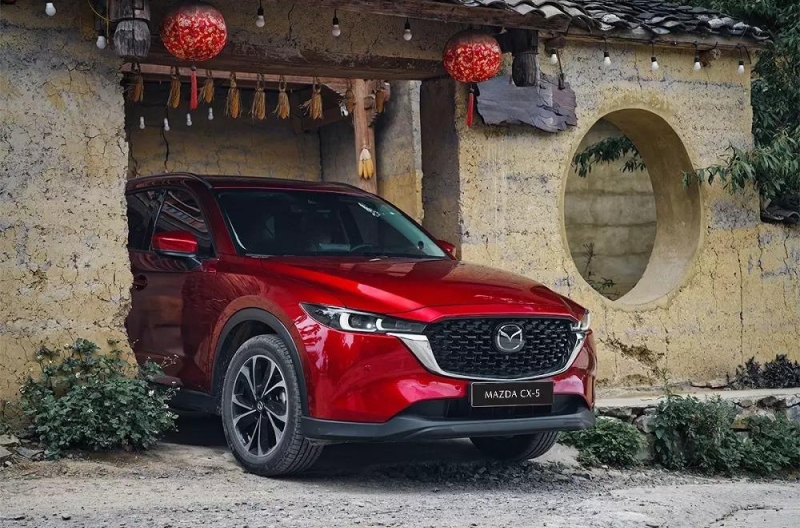 SUV cỡ C tháng 8/2025: Mazda CX-5 giữ ngôi đầu, Ford Territory 'ngã ngựa'