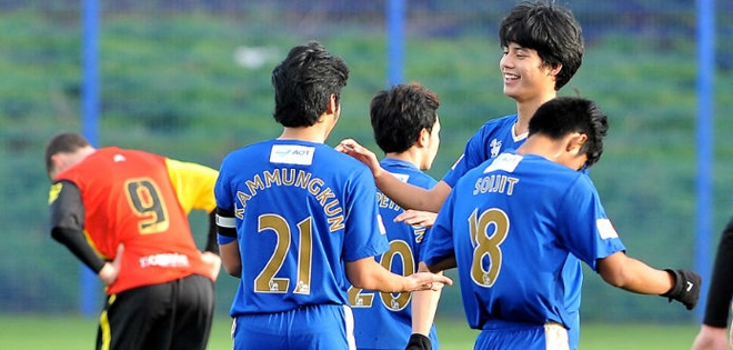 30 cầu thủ Thái Lan ăn tập tại Leicester City nuôi mộng W.C