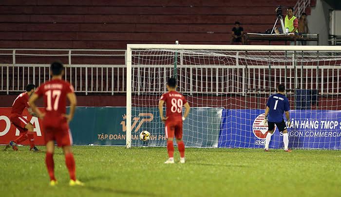 Vụ Long An: 'Chí Phèo' và chuyện làng V-League