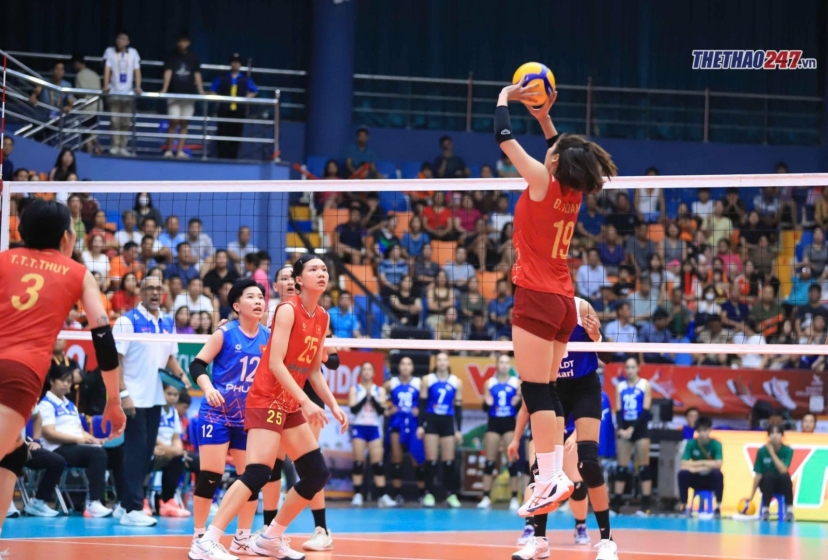 Trực tiếp bóng chuyền nữ Việt Nam 0-0 Tứ Xuyên: Trận đấu bắt đầu