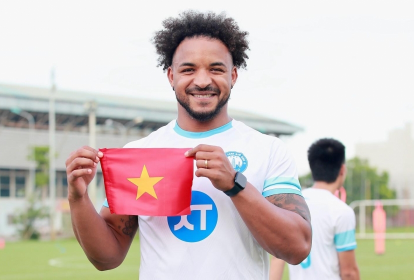 CHÍNH THỨC: Xuân Son tái xuất trong màu áo CLB Nam Định