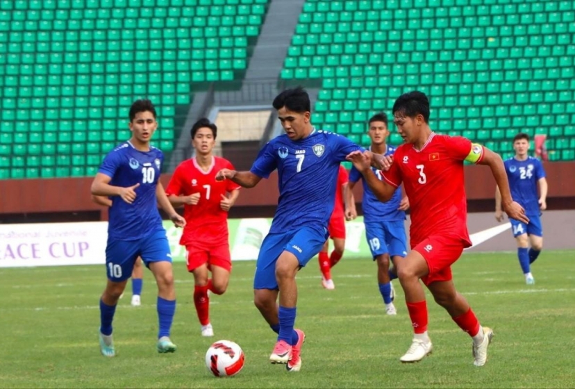 Trực tiếp U22 Việt Nam 0-1 U22 Uzbekistan: Thi đấu tập trung