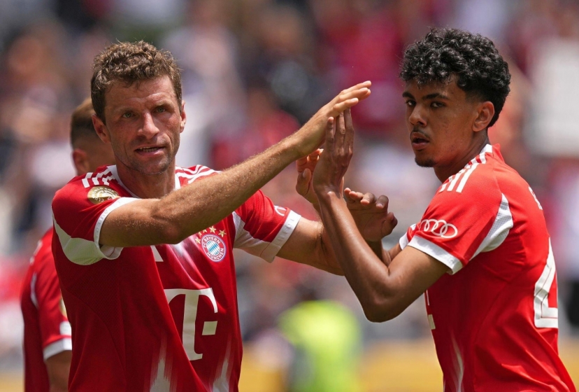 Hàng công rực sáng, Bayern vùi dập Auckland City 10 bàn không gỡ