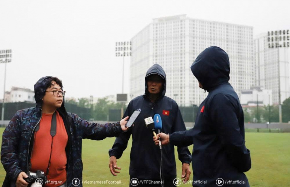 HLV Mai Đức Chung đánh giá cao tinh thần ĐT nữ Việt Nam