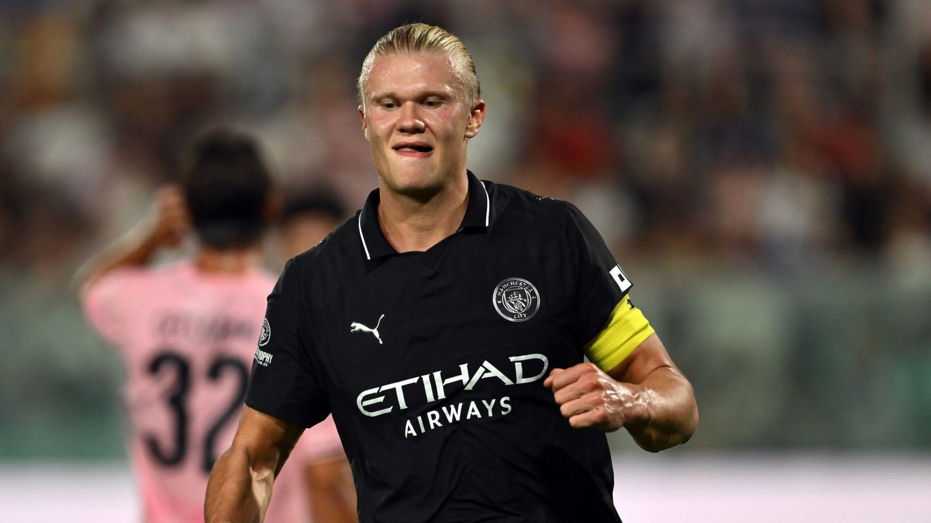 Haaland tỏa sáng, Man City đại thắng đội bóng Ý