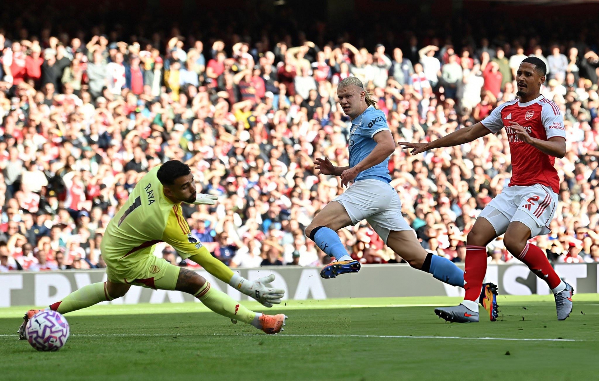 Trực tiếp Arsenal 0-1 Man City: Haaland mở điểm