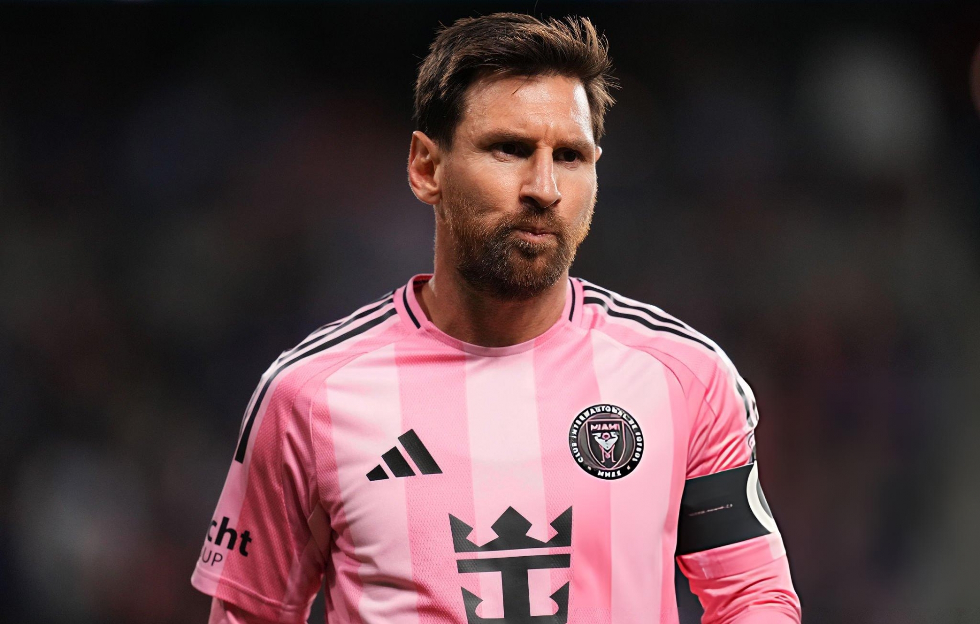 CHÍNH THỨC: Messi đạt cột mốc vĩ đại nhất lịch sử bóng đá