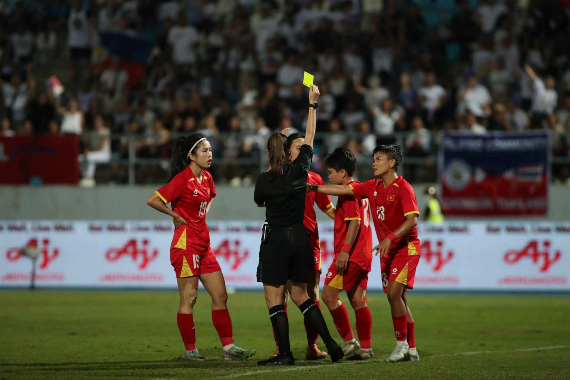 CĐV Đông Nam Á đồng loạt phản ứng khi Việt Nam thua cay đắng Philippines