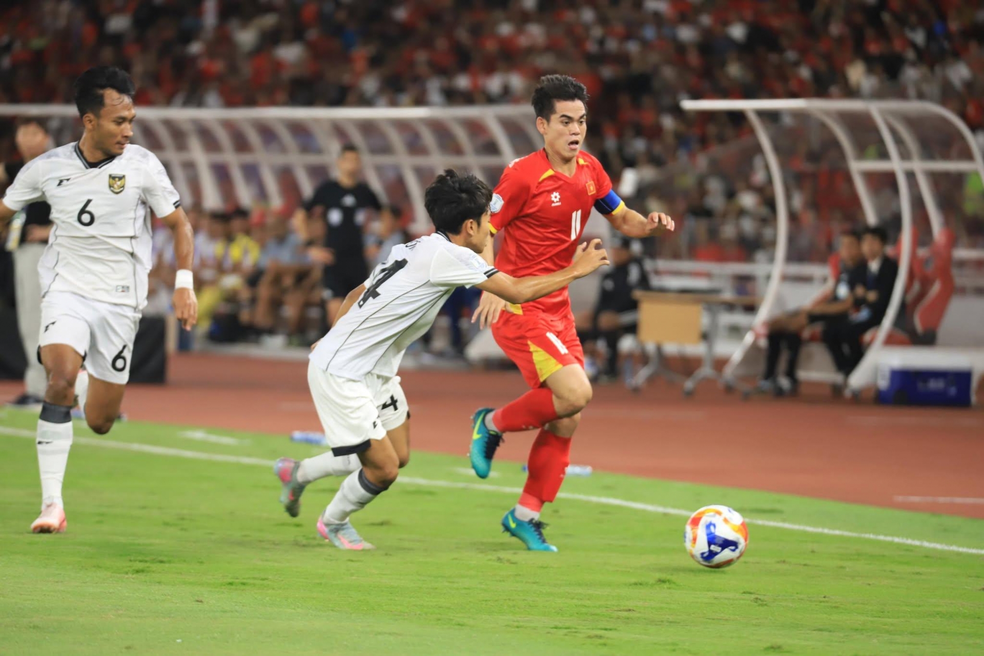 TRỰC TIẾP U23 Việt Nam 1-0 U23 Indonesia: Công Phương tỏa sáng