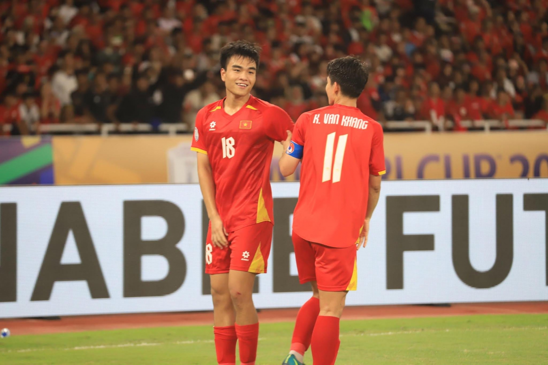 TRỰC TIẾP U23 Việt Nam 1-0 U23 Indonesia: Công Phương tỏa sáng