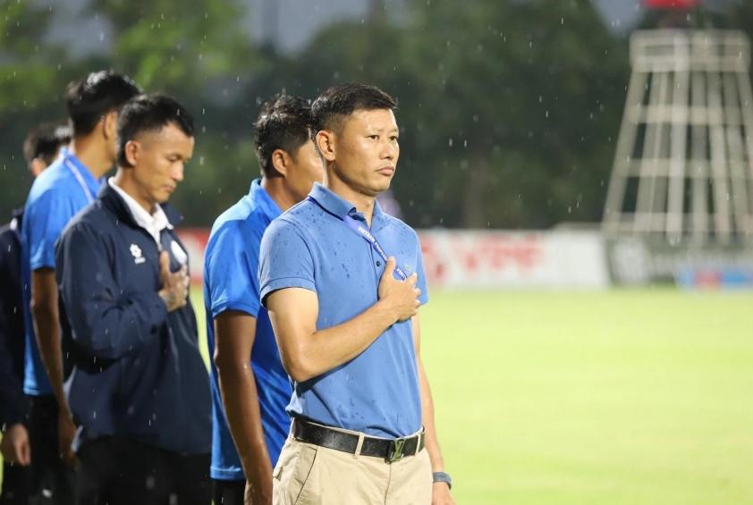 CHÍNH THỨC: HLV thứ 6 mất việc tại V-League 2025/2026
