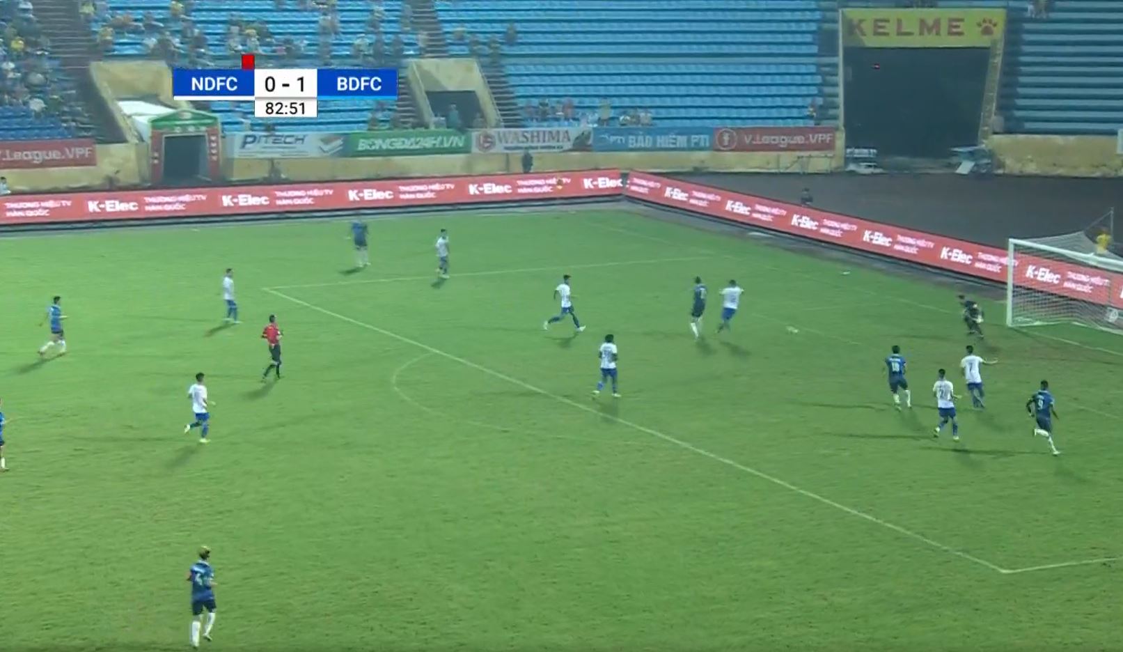 Trực tiếp Nam Định 0-1 Bình Định: Siêu phẩm mở tỷ số 199596