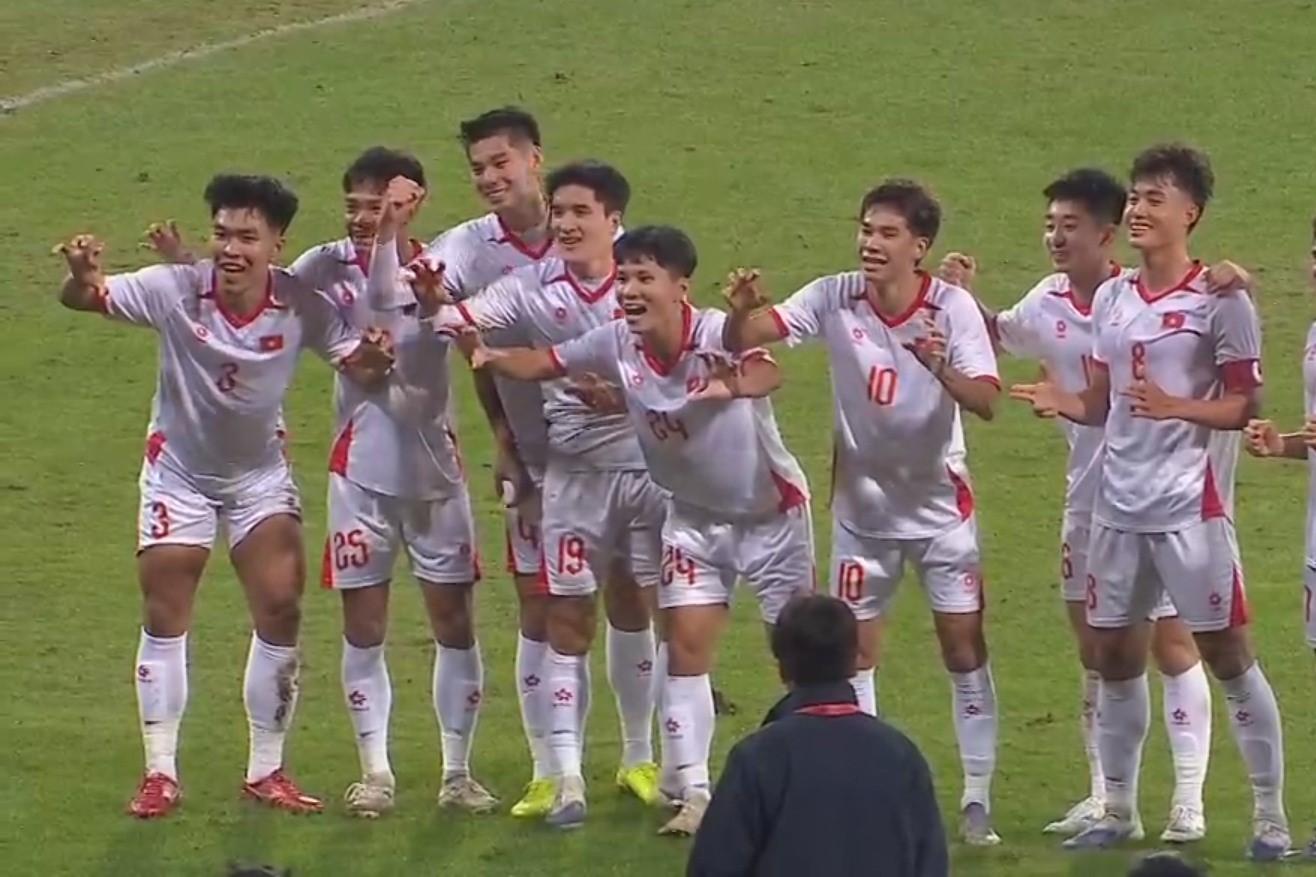 Trực tiếp U22 Việt Nam 1-0 U22 Trung Quốc: Bùng nổ