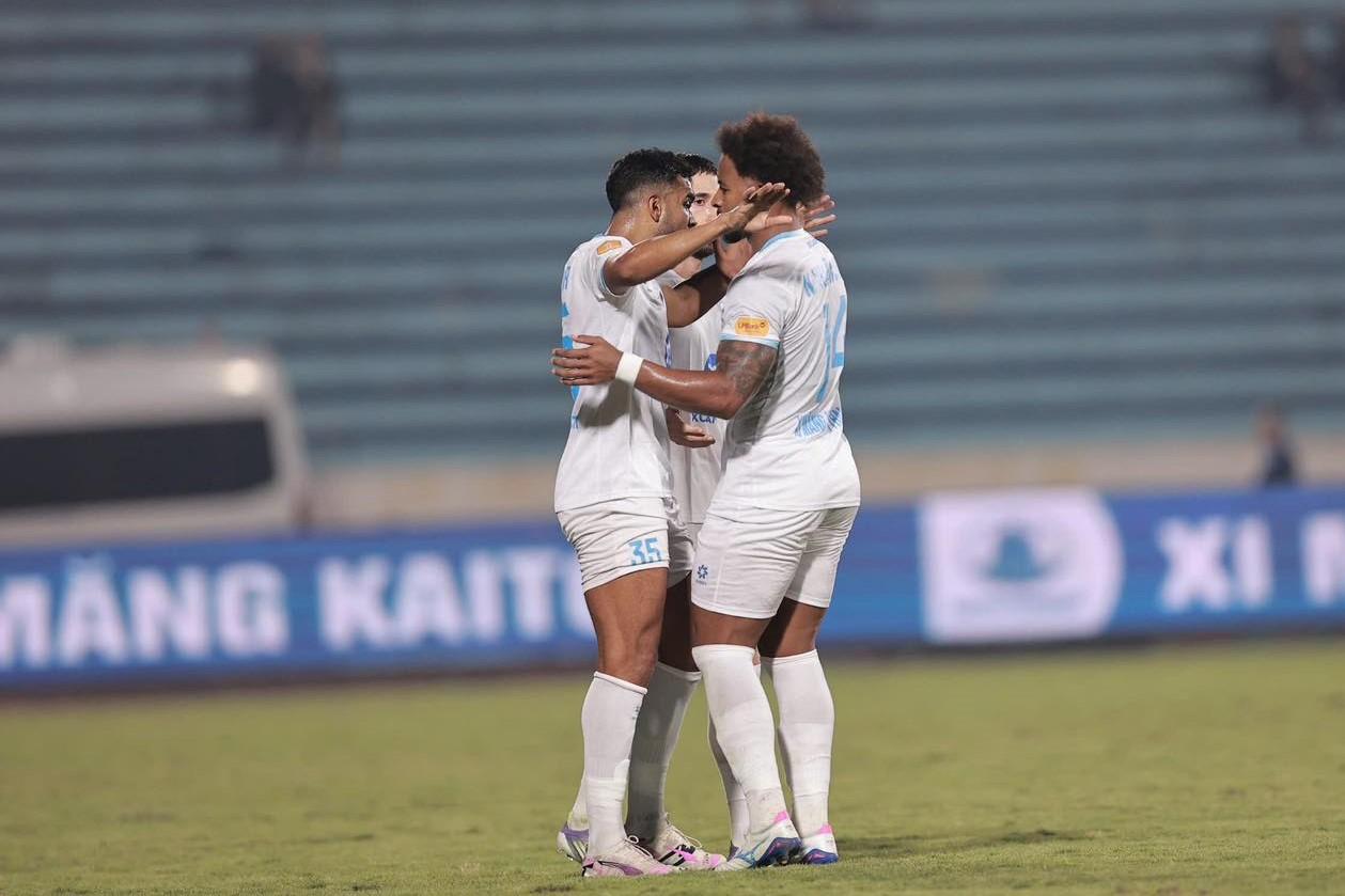 Trực tiếp Nam Định 2-0 Long An: Ấn định chiến thắng