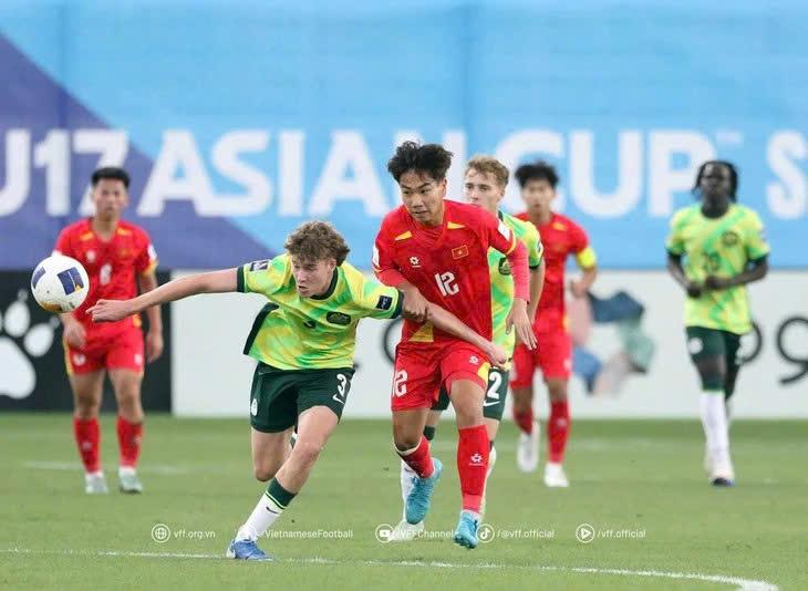Trực tiếp U16 Việt Nam 0-0 U16 Úc: Tấn công hấp dẫn