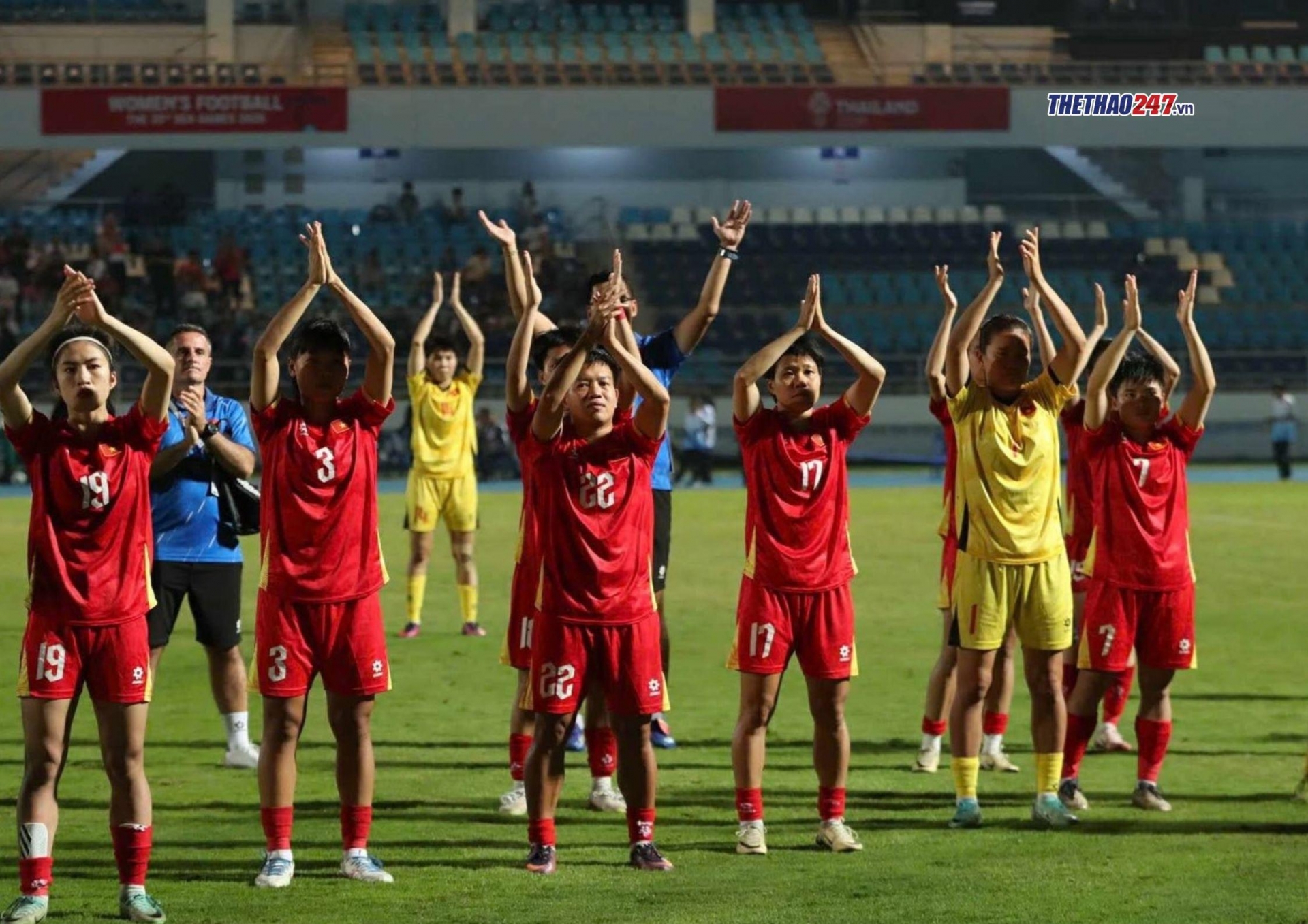 ĐT nữ Việt Nam giành HCB SEA Games 33: Hãy cứ ngẩng cao đầu!