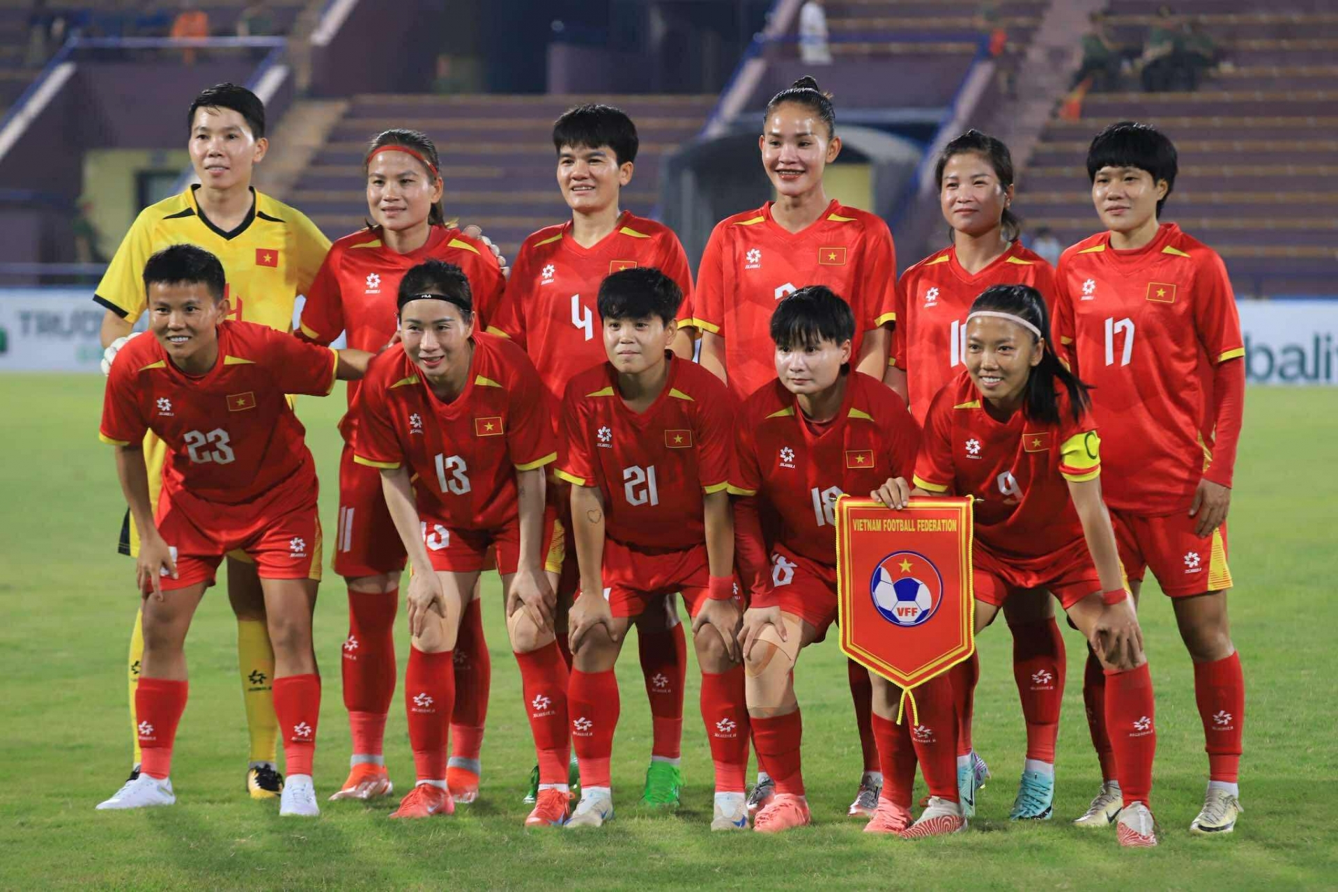 Bóng đá Việt Nam lại rộng cửa đi World Cup