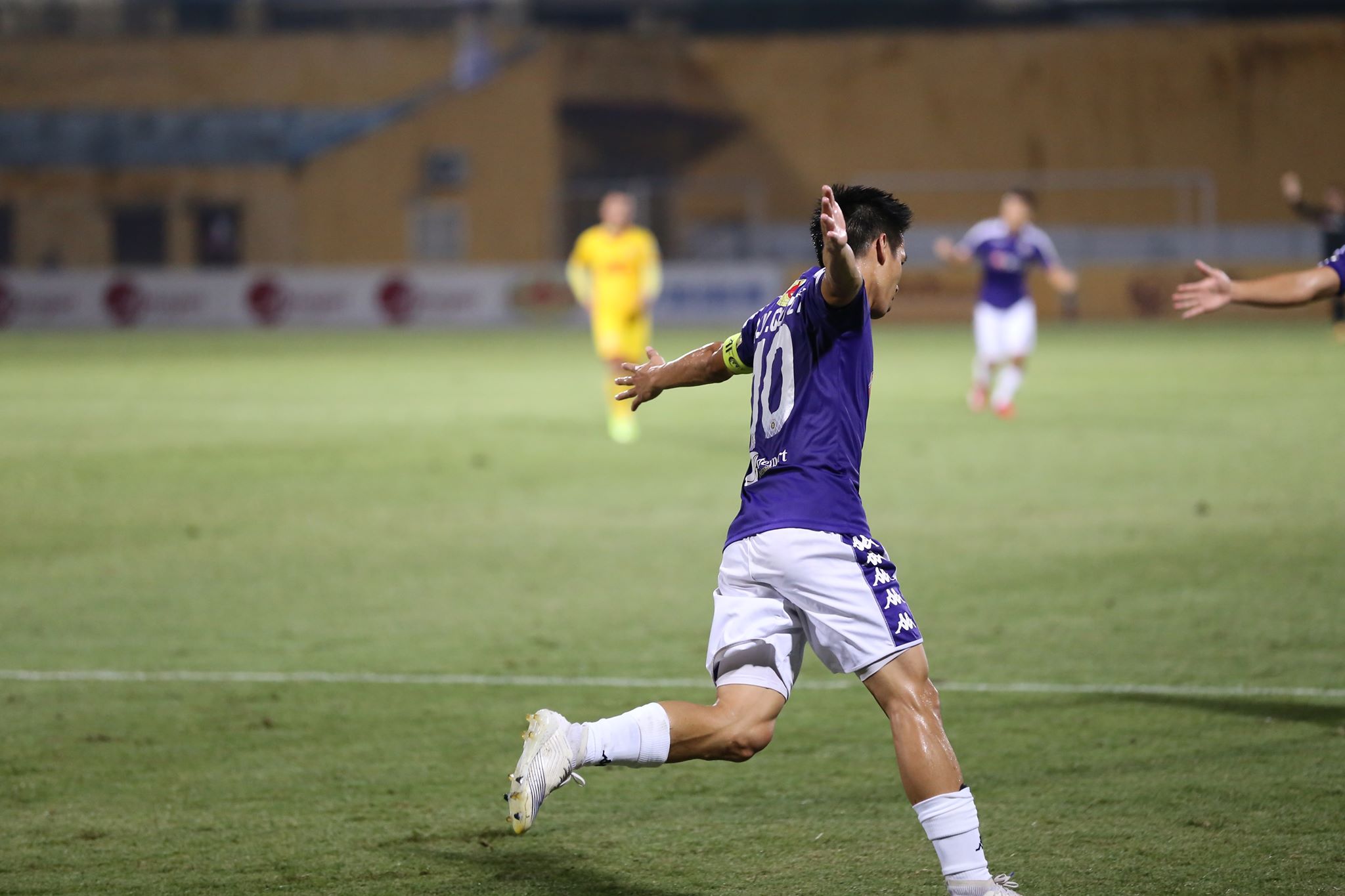 Văn Quyết, Hà Nội FC, SLNA, SLNA vs Hà Nội FC