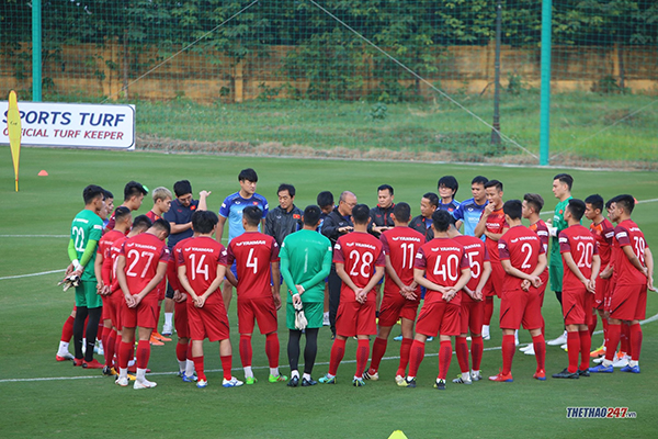 Quang Hải, tuyển Việt Nam, Thái Lan, Chanathip, Supachok, Park Hang Seo