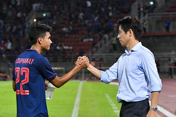 Thái Lan vs Malaysia, vòng loại World Cup 2022, Thái Lan, Malaysia, HLV Nishino