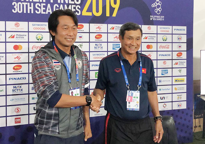 Naruephon Kaenson chung ket bong da nu sea games 30