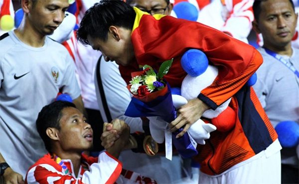van hau evan dimas chung ket sea games 30