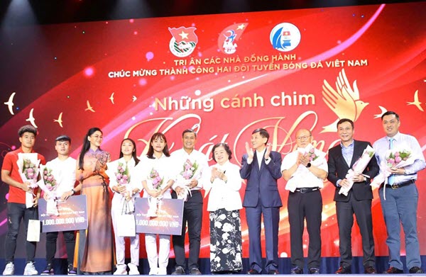 bong da nam bong da nu viet nam